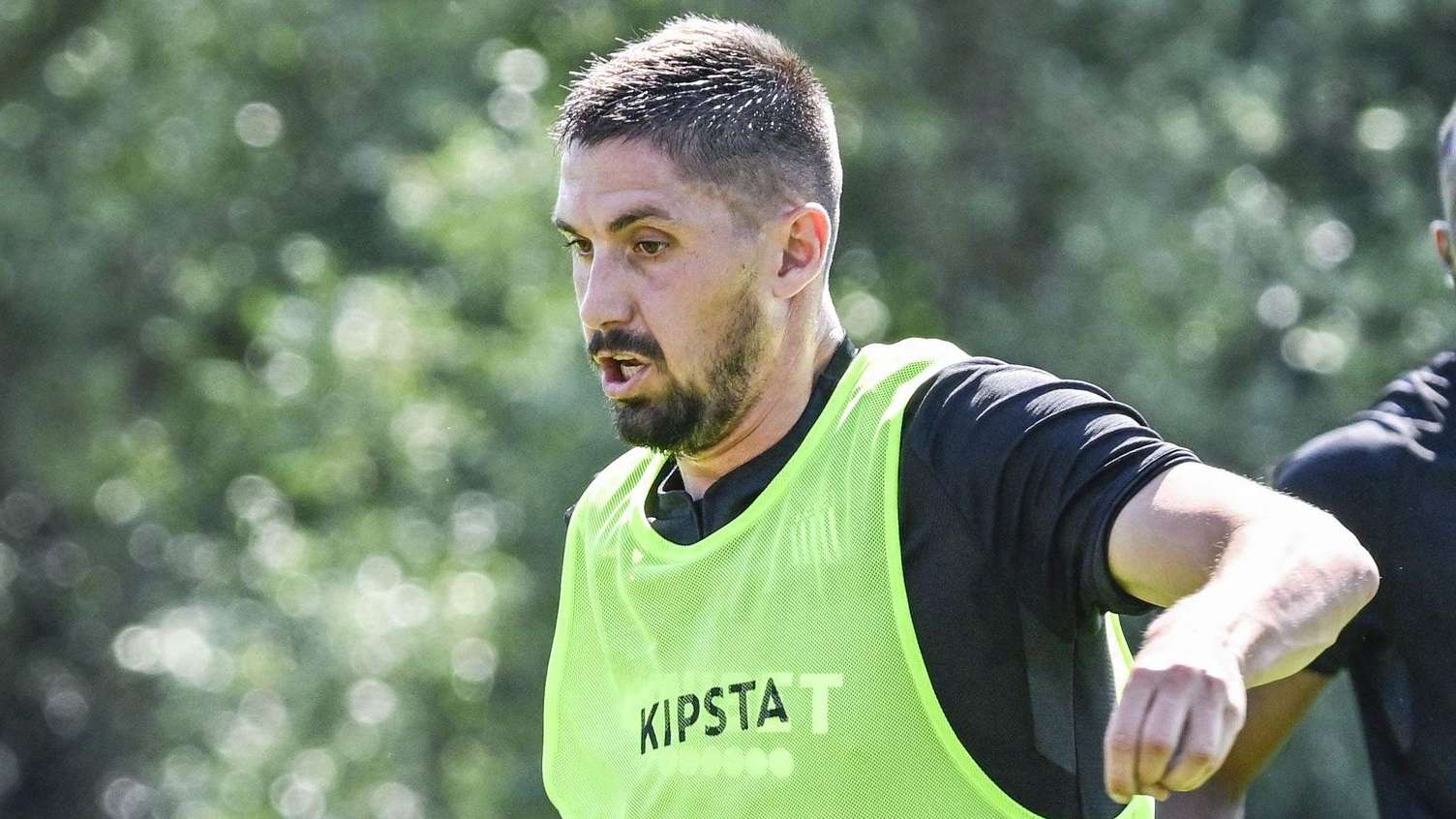 尤其是在面 尤其是在面