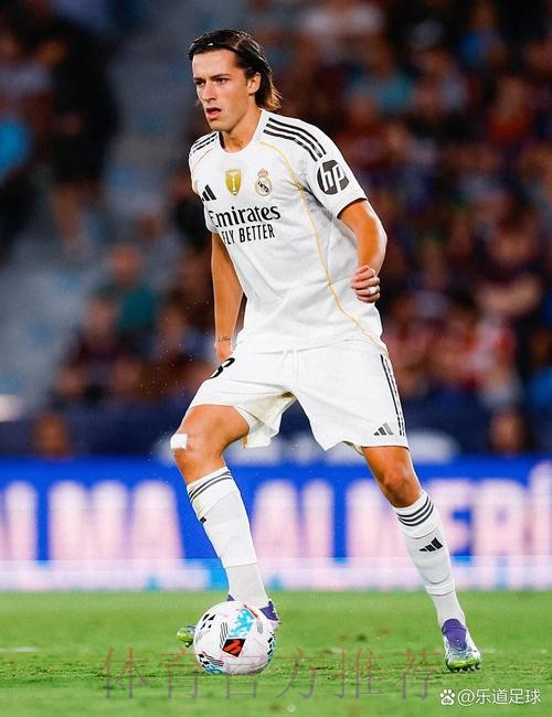 阿斯:皇马巴西双子星状态下滑 表现均不如上赛季